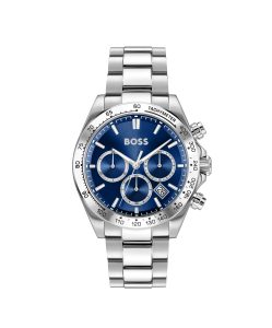 BOSS Chronographen-Armbanduhr mit silberfarbenem Edelstahlgehäuse und -armband, blauem Zifferblatt mit drei Hilfszifferblättern, silberfarbenen Zeigern und Stundenmarkierungen, Tachymeterlünette und Datumsanzeige, hier in der Frontansicht dargestellt.